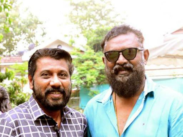 ഇപ്പോള് തിരക്കിലാണ്