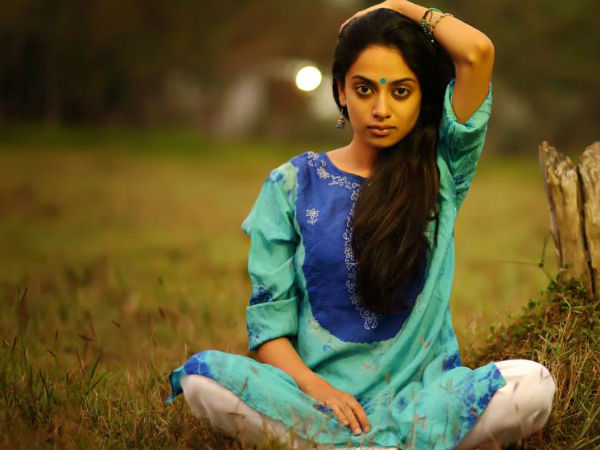ഇപ്പോള് ഇടവേളയിലാണ്
