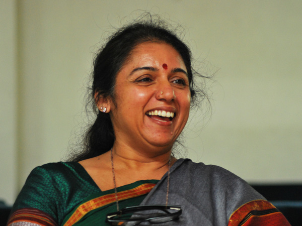 രേവതി മലയാളത്തിലേക്ക്