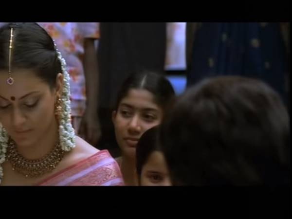 ധാം ധൂമില് സായി പല്ലവി