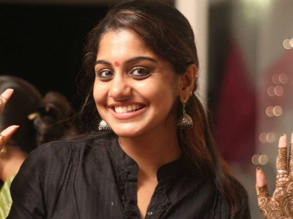 മീര നന്ദന്