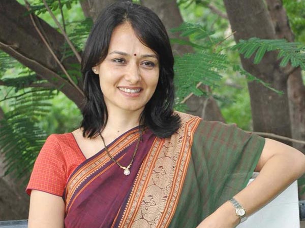 നായിക?