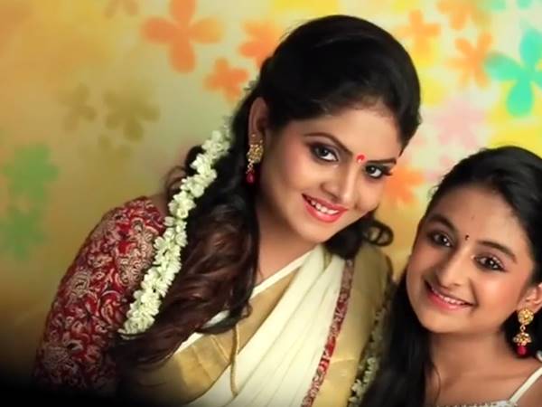 ഗായത്രി-എസ്താര്