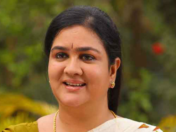 ഏത് വേഷവും