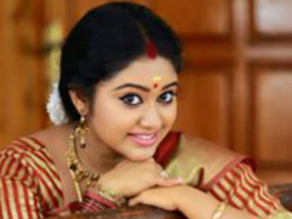 പരസ്യത്തിലൂടെ