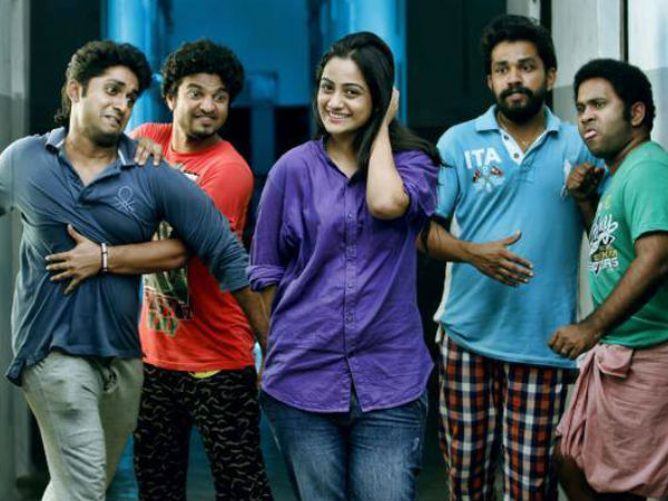 അടി കപ്യാരെ കൂട്ടമണി ടീം