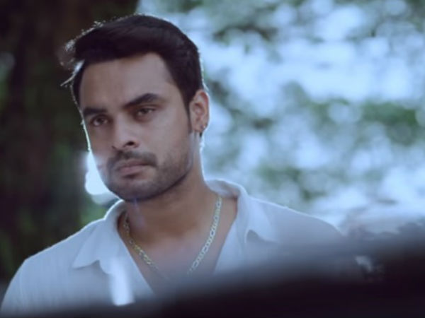 വില്ലന്- ടോവിനോ തോമസ്