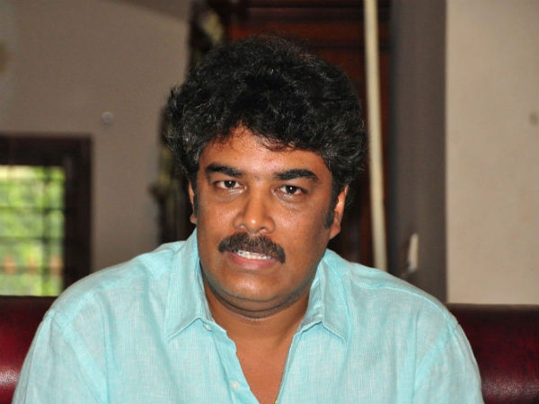 സി സുന്ദര് ചിത്രത്തില്