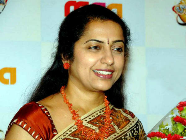 സുഹാസിനിയുമുണ്ട്