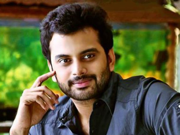 ഹേമന്ത് മേനോന്