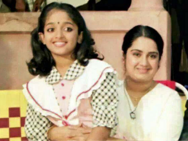കുട്ടി കാവ്യയ്ക്കൊപ്പം