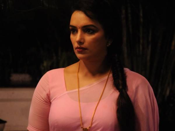 സംവിധാനം