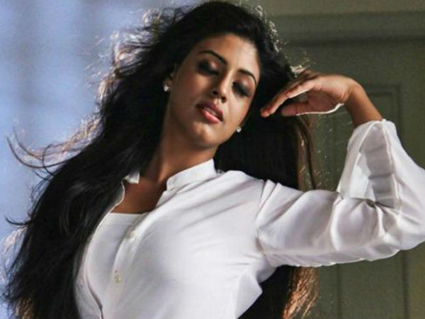 ഇനിയ