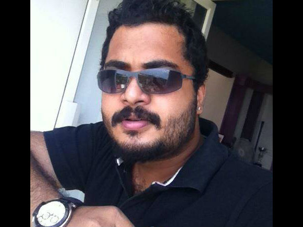 ട്രോളുകള് ആസ്വദിയ്ക്കുന്നു