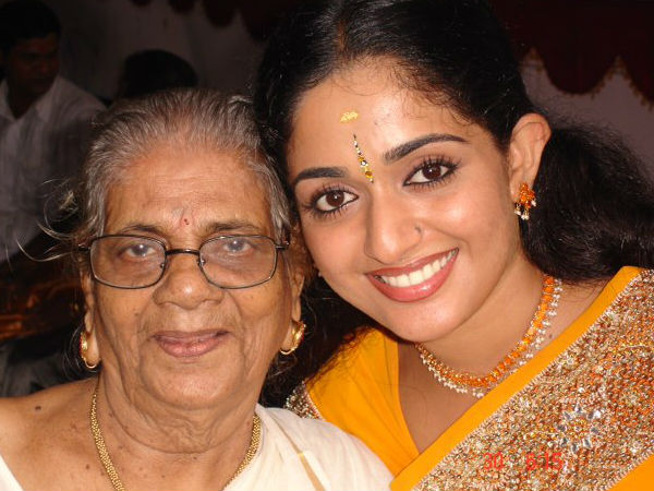 അമ്മമ്മയ്ക്കൊപ്പം