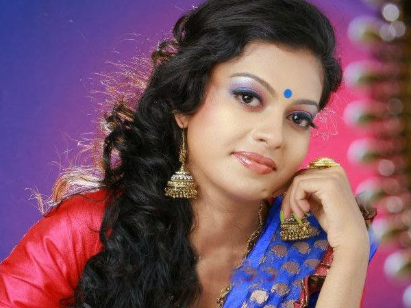ഉര്വശ്ശിയുമായുള്ള താരതമ്യം