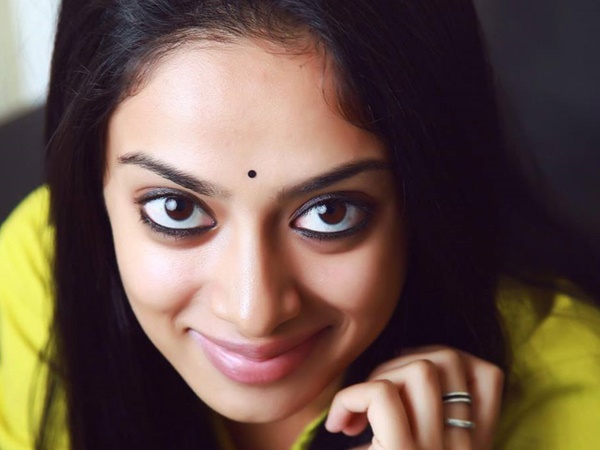 സോഷ്യല് മീഡിയയില്