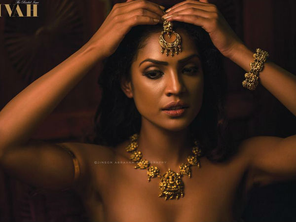 ശ്രുതി മേനോന്
