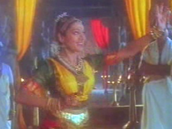 ശ്രീധറിന്റെ വേഷം