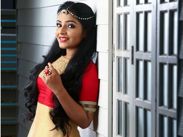 നായിക-രജിഷ് വിജയന്