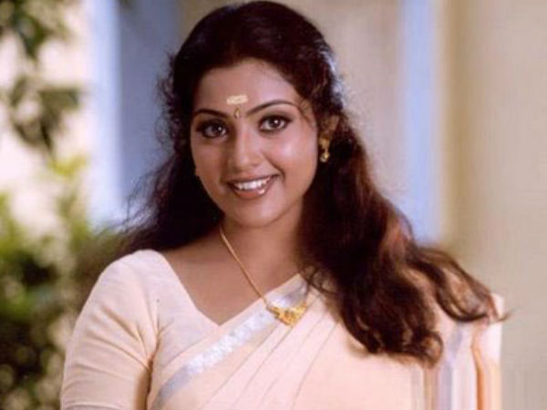 നായികയായി മീന