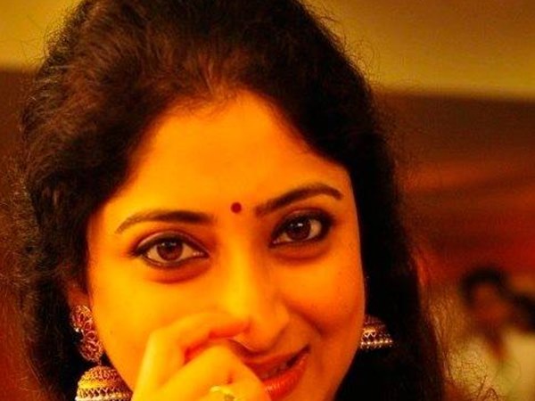 മലയാളത്തിലേക്ക്