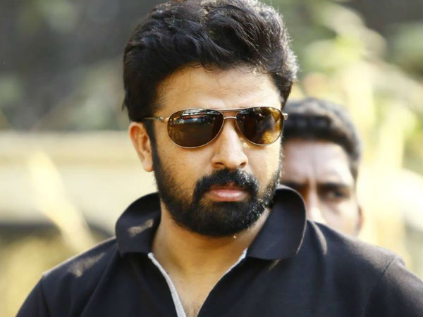 സംവിധാനം അനീഷ് അന്വര്
