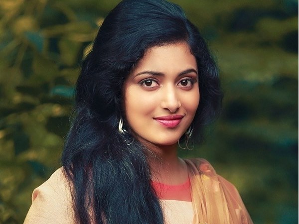 അനു സിത്താര