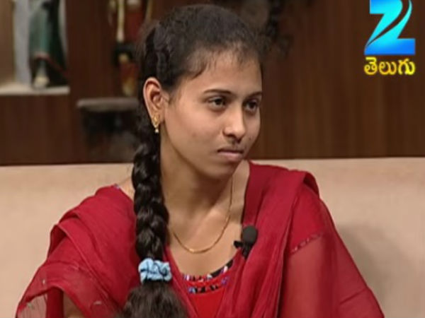 ചെരുപ്പൂരി അടിക്കണം