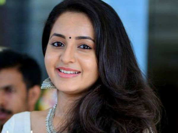പെണ്ണിന്റെ പ്രതിഷേധം
