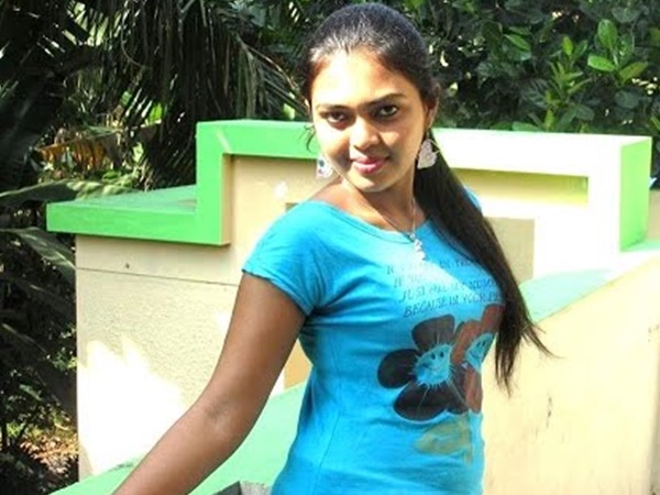 രണ്ട് തമിഴ് ചിത്രങ്ങള്
