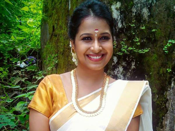 സാധിക