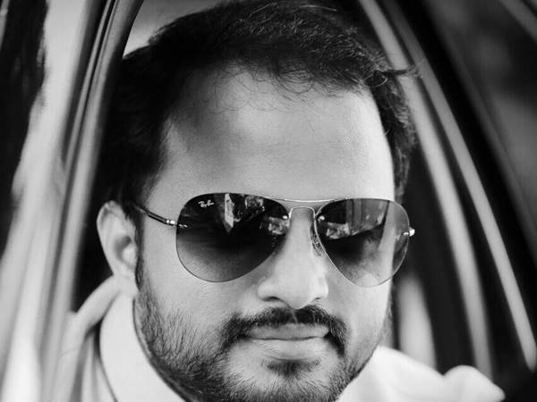 തിരക്കഥ വിറ്റു
