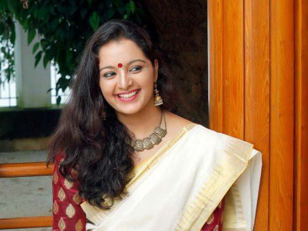 ചേച്ചിയാണ് താരം