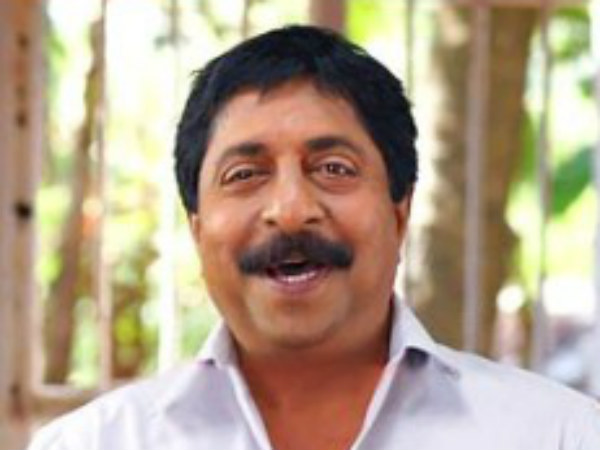 ക്യാമറയ്ക്കു മുന്നില് അഭിനയിക്കണം