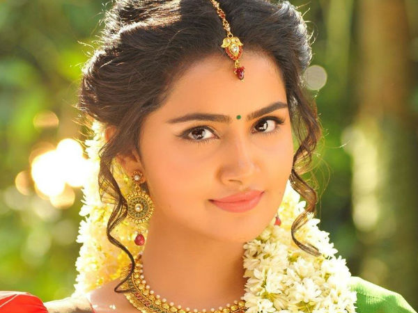 അങ്ങനെ അനുവിന്റെ പേരുമായി
