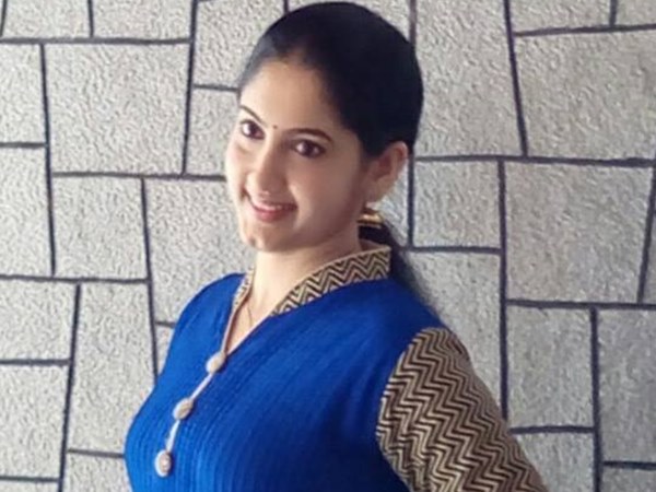 തിങ്കള് മുതല് വെള്ളി വരെ