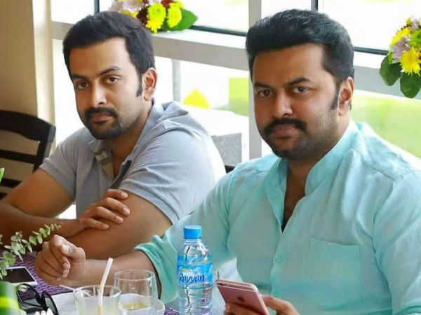 സ്കൂള് കാലത്തിലേക്ക് തിരിച്ചു കൊണ്ടുപോയി