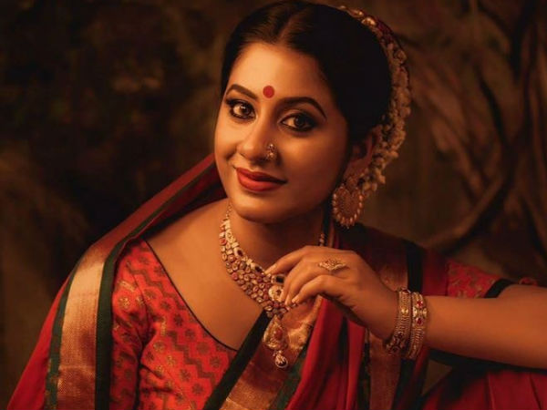കമന്റടിയ്ക്കുന്നവരോട്