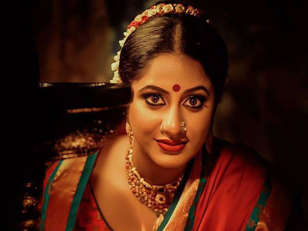 സിനിമാ നടി എന്തും ചെയ്യുന്നവളല്ല