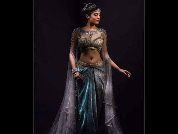 വ്യത്യസതമായ കഥാപാത്രം
