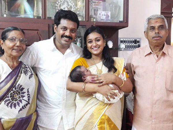 വരദയുടെ കരിയര്