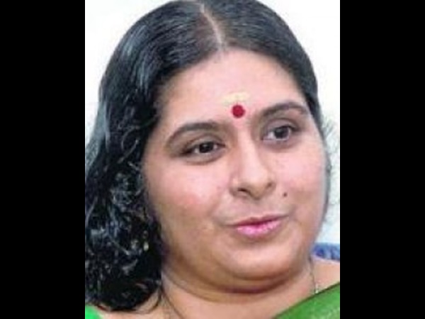 ഒറ്റക്ക് ജീവിക്കണം