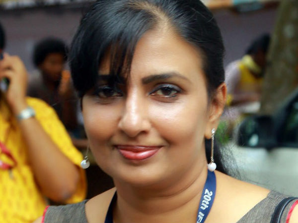 ആരാണ് മായാ വിശ്വനാഥ്