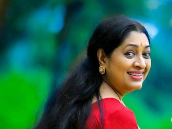 നായകന്റെ അമ്മ വേഷം