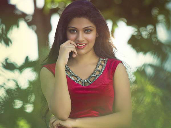 അന്യഭാഷയിലേക്ക്