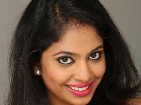 ഫോര് ഫ്രണ്ടിസലൂടെ