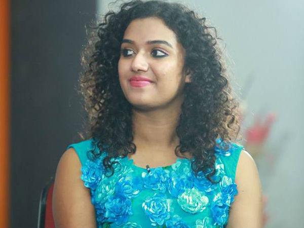 എന്നെ ഫോണ് വിളിച്ചത്