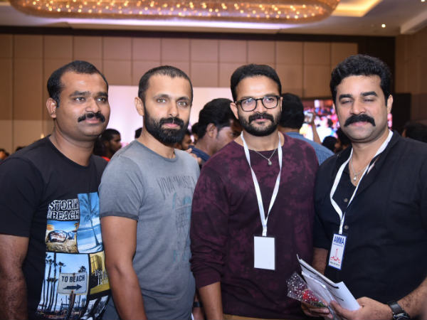 അമ്മയുടെ യോഗത്തിലെ ചര്ച്ച