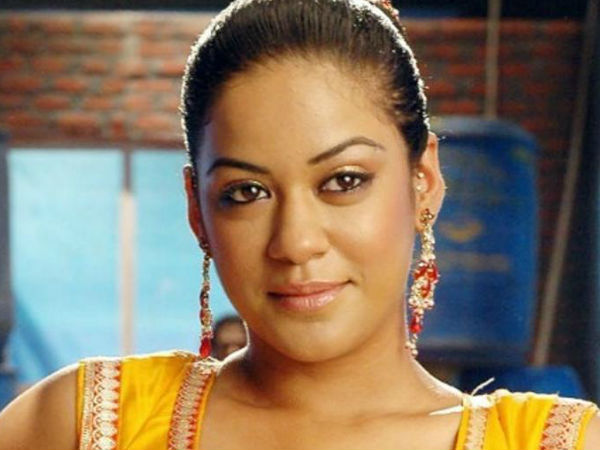 പതിനഞ്ച് താരങ്ങള്ക്ക് നോട്ടീസ്
